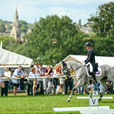 Oliver Townend COOLEY DBHT25 PN42846 2