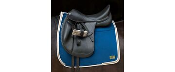 Elegance samt saphir deluxe full2