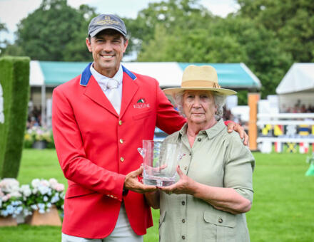 Avebury Trophy PN26985